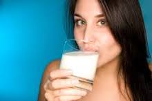 Best Beauty Benefits of Drinking Milk